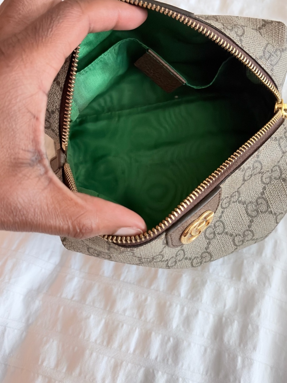 Gucci Beige/Brown GG Supreme Cosmetic Pouch with Gold Logo - Picture 4 of 4